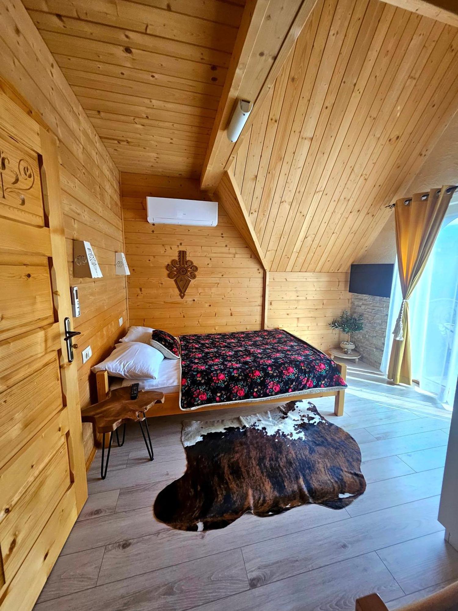 Goralska Chatka 2 Highland Cottage - Split Ac, Jacuzzi, Sauna, Private Parking, Mountains View, Garden, Zakopane Extérieur photo
